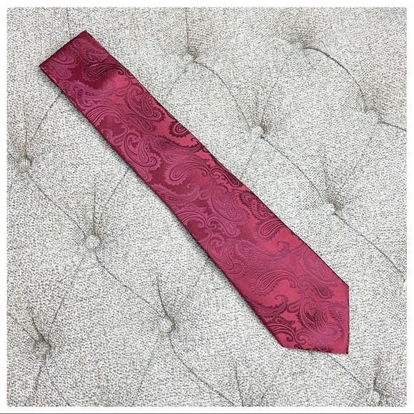 😎Handsome Red on Red Mens Tie😎 - Picture 2 of 10